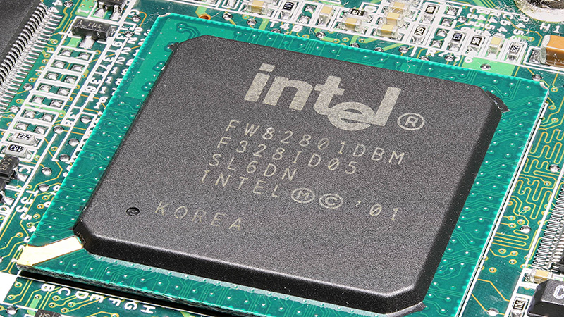 Sve o "pametnim" telefonima i sličnim čudima tehnike... - Page 35 Intel_IO_Controller_Hub_Southbridge_FW82801DBM-top_oblique_PNr%C2%B00342